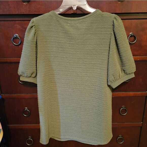 CUPIO OLIVE GREEN PUFFED SLEEVE TOP - Picture 2 of 6